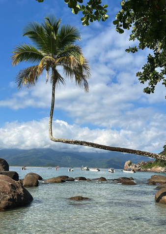 Praia do Aventureiro